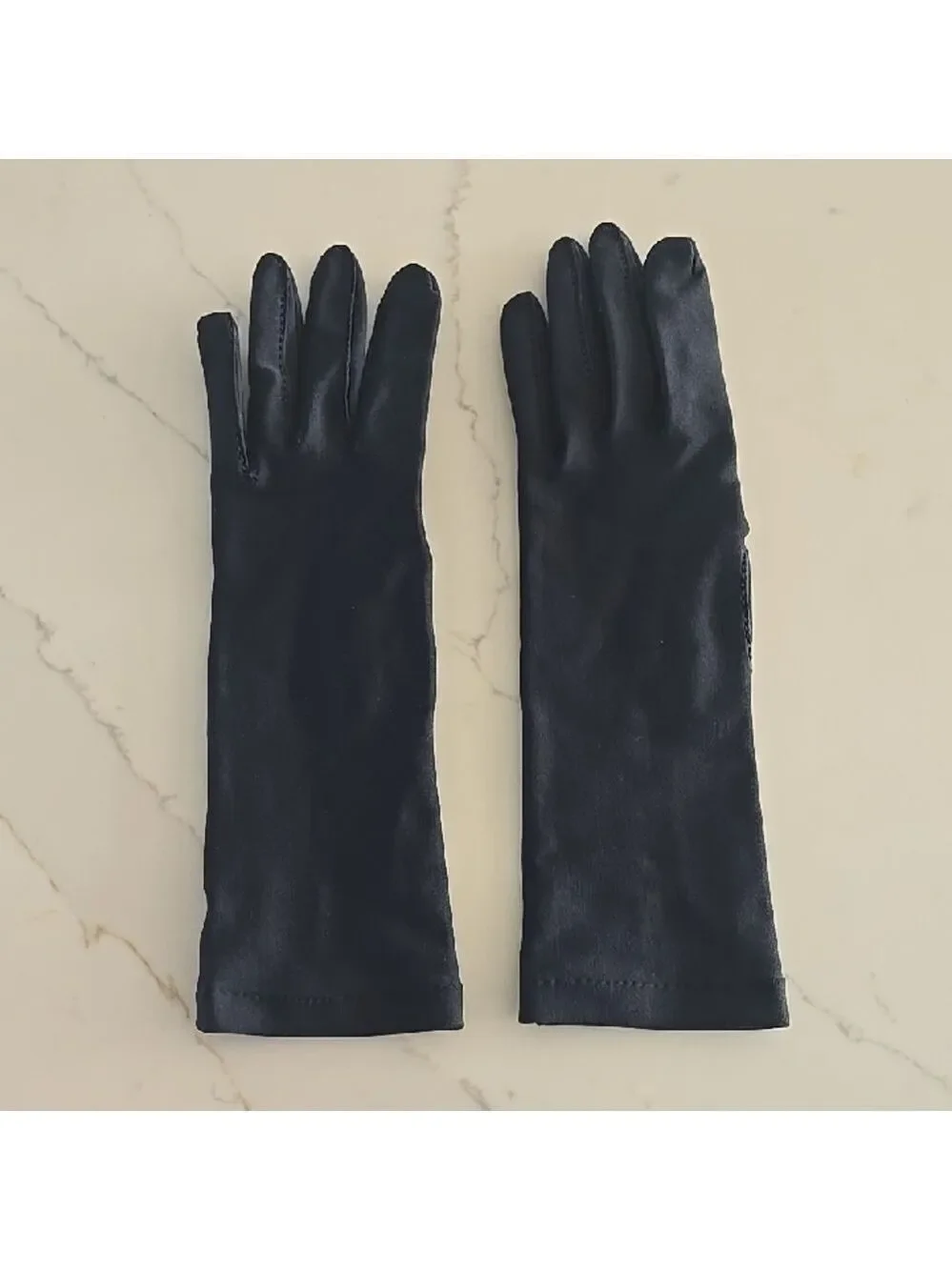 Isotoner Classic Navy Blue Gloves